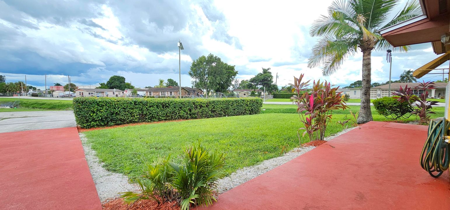 For Sale: $309,000 (3 beds, 2 baths, 1488 Square Feet)