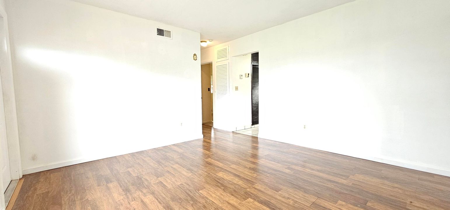 For Sale: $309,000 (3 beds, 2 baths, 1488 Square Feet)