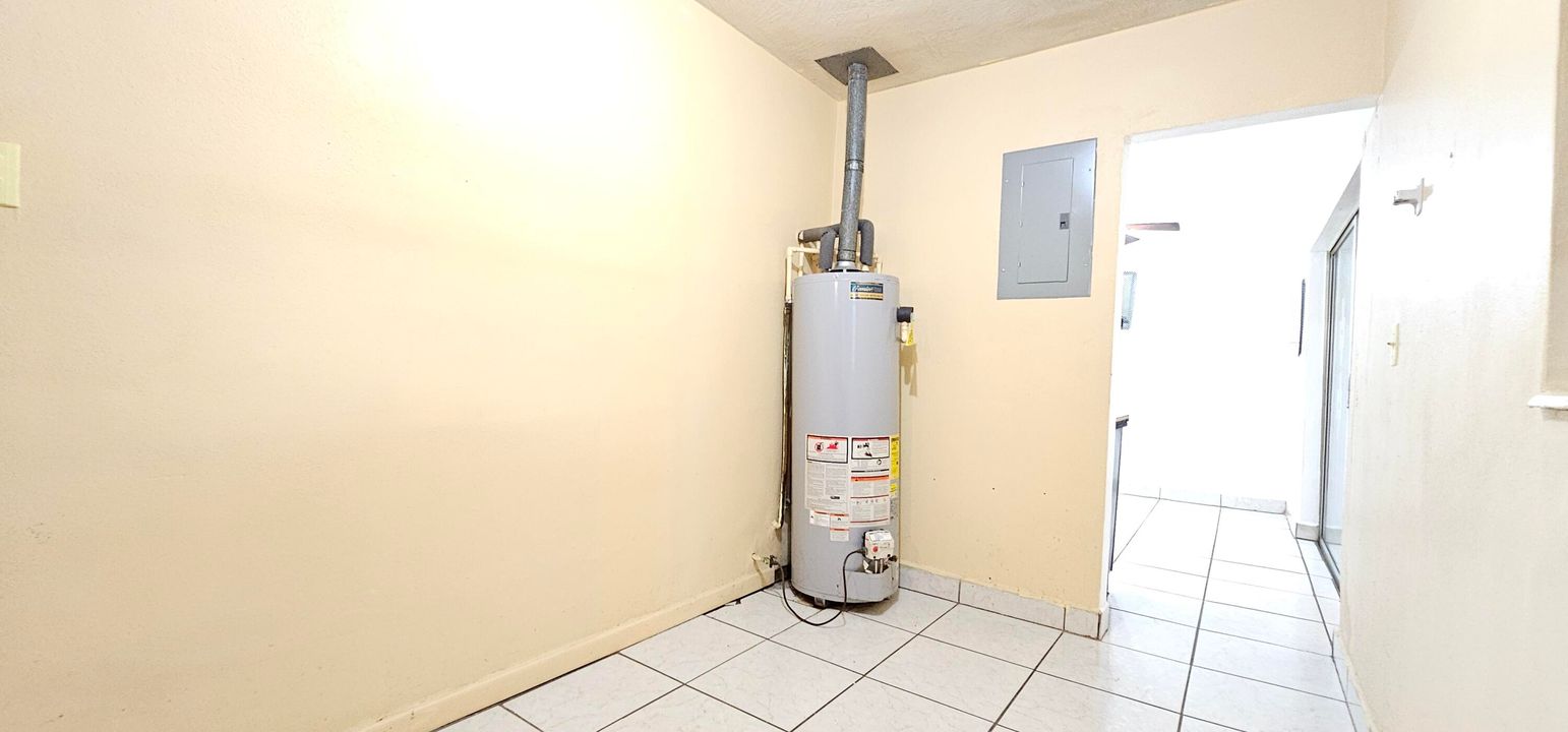 For Sale: $309,000 (3 beds, 2 baths, 1488 Square Feet)