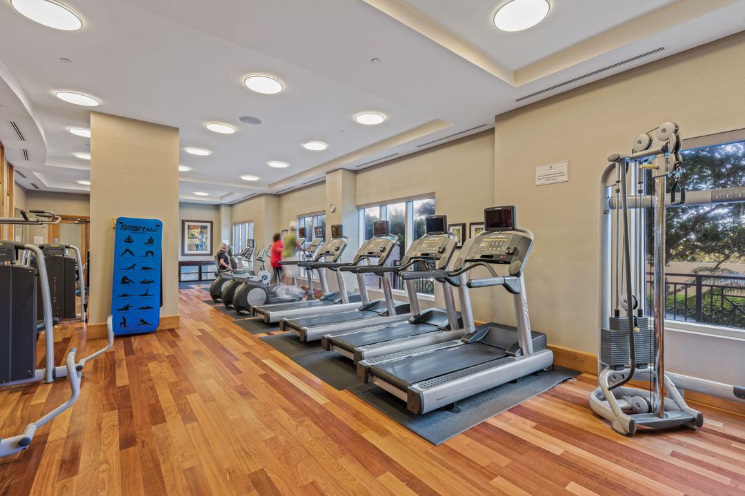 For Sale: $589,900 (1 beds, 1 baths, 726 Square Feet)