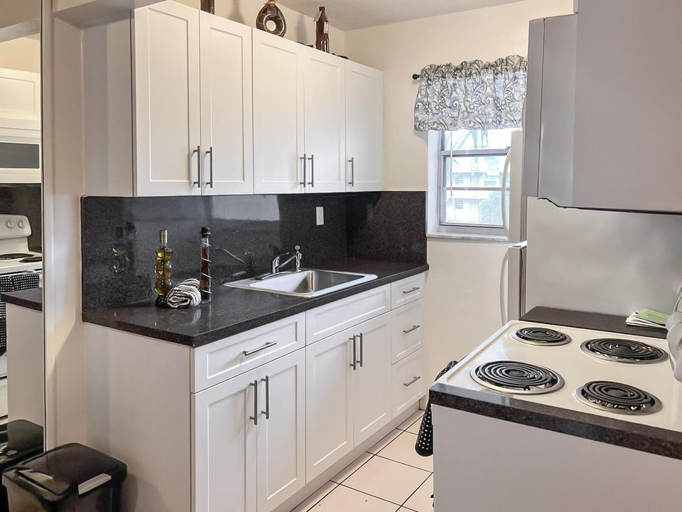 Recently Sold: $99,500 (1 beds, 1 baths, 510 Square Feet)