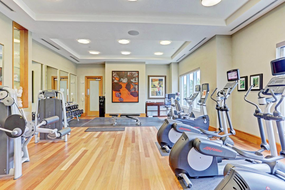 For Sale: $589,900 (1 beds, 1 baths, 726 Square Feet)