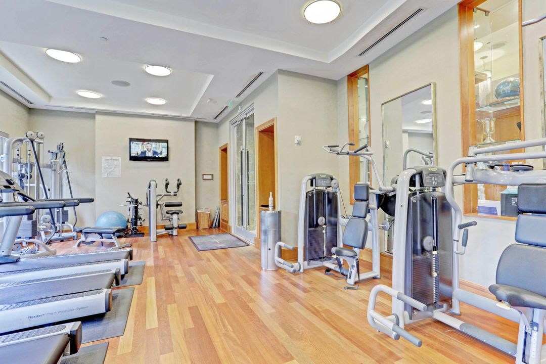 For Sale: $589,900 (1 beds, 1 baths, 726 Square Feet)