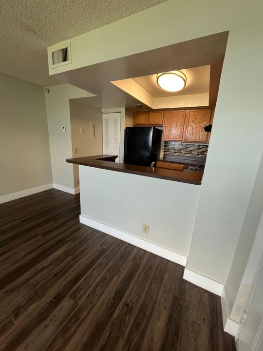 Activo con contrato: $1,550 (1 camas, 1 baños, 527 Pies cuadrados)