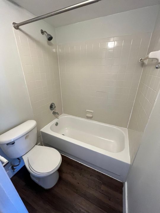 Activo con contrato: $1,550 (1 camas, 1 baños, 527 Pies cuadrados)