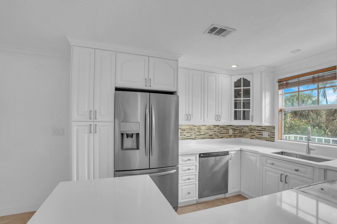 For Rent: $5,200 (2 beds, 2 baths, 1624 Square Feet)