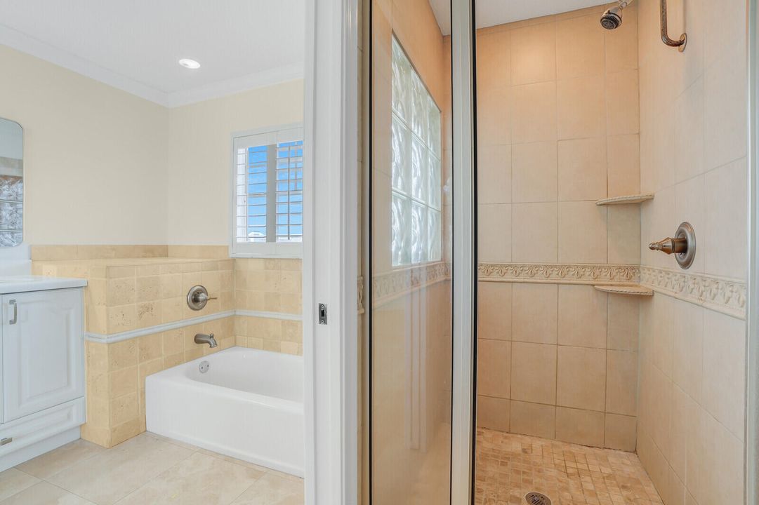 For Rent: $5,200 (2 beds, 2 baths, 1624 Square Feet)