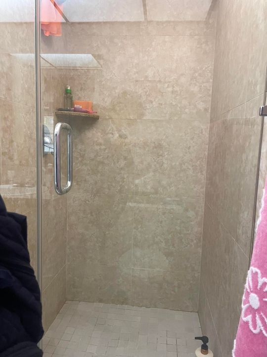 合同活跃: $1,475 (2 贝兹, 2 浴室, 907 平方英尺)