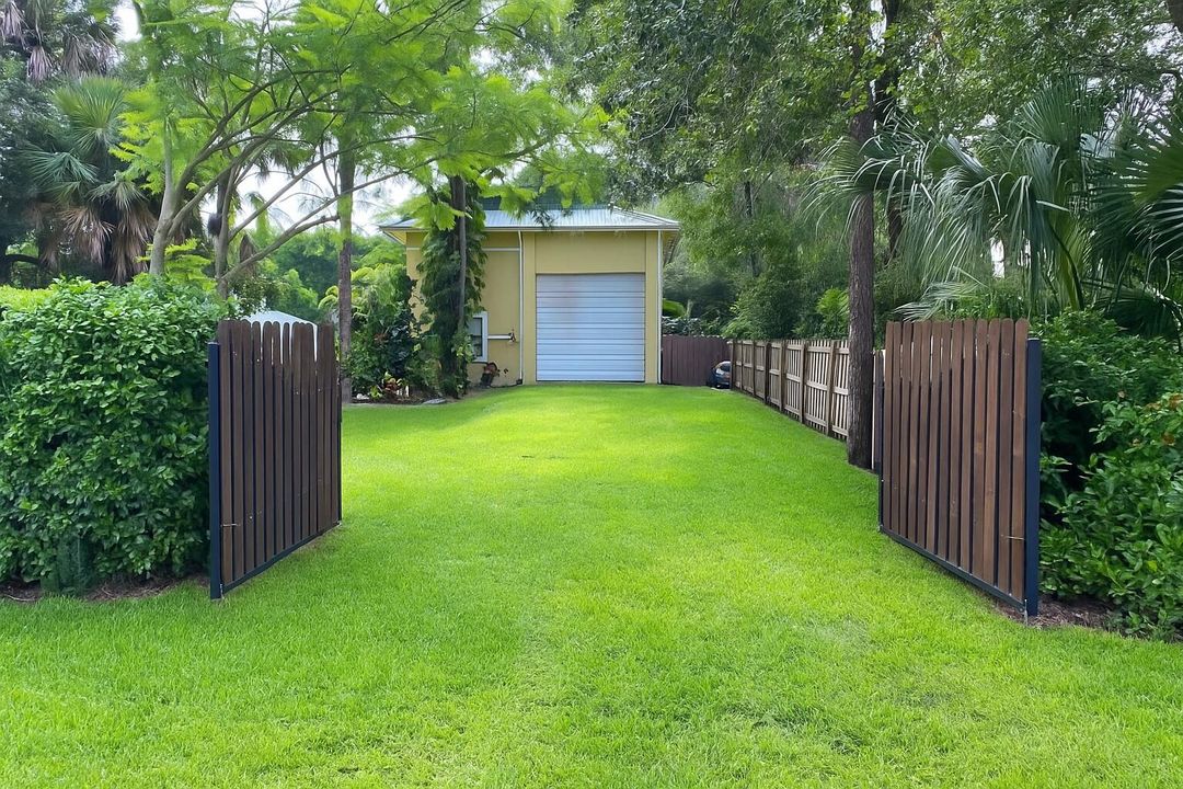 For Sale: $1,874,000 (5 beds, 4 baths, 4032 Square Feet)