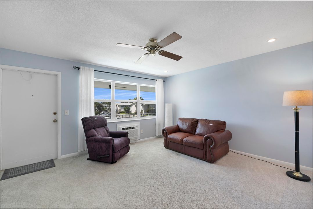 На продажу: $130,000 (1 спален, 1 ванн, 570 Квадратных фут)