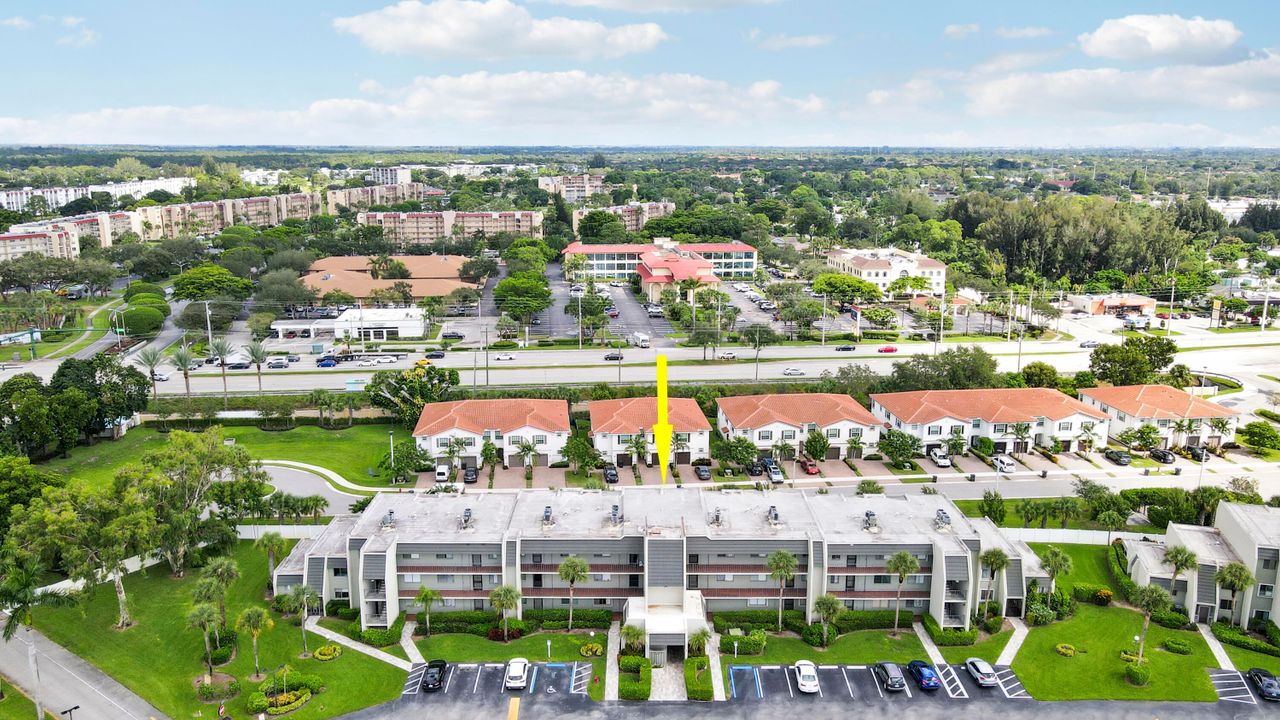 For Sale: $199,000 (2 beds, 2 baths, 1050 Square Feet)