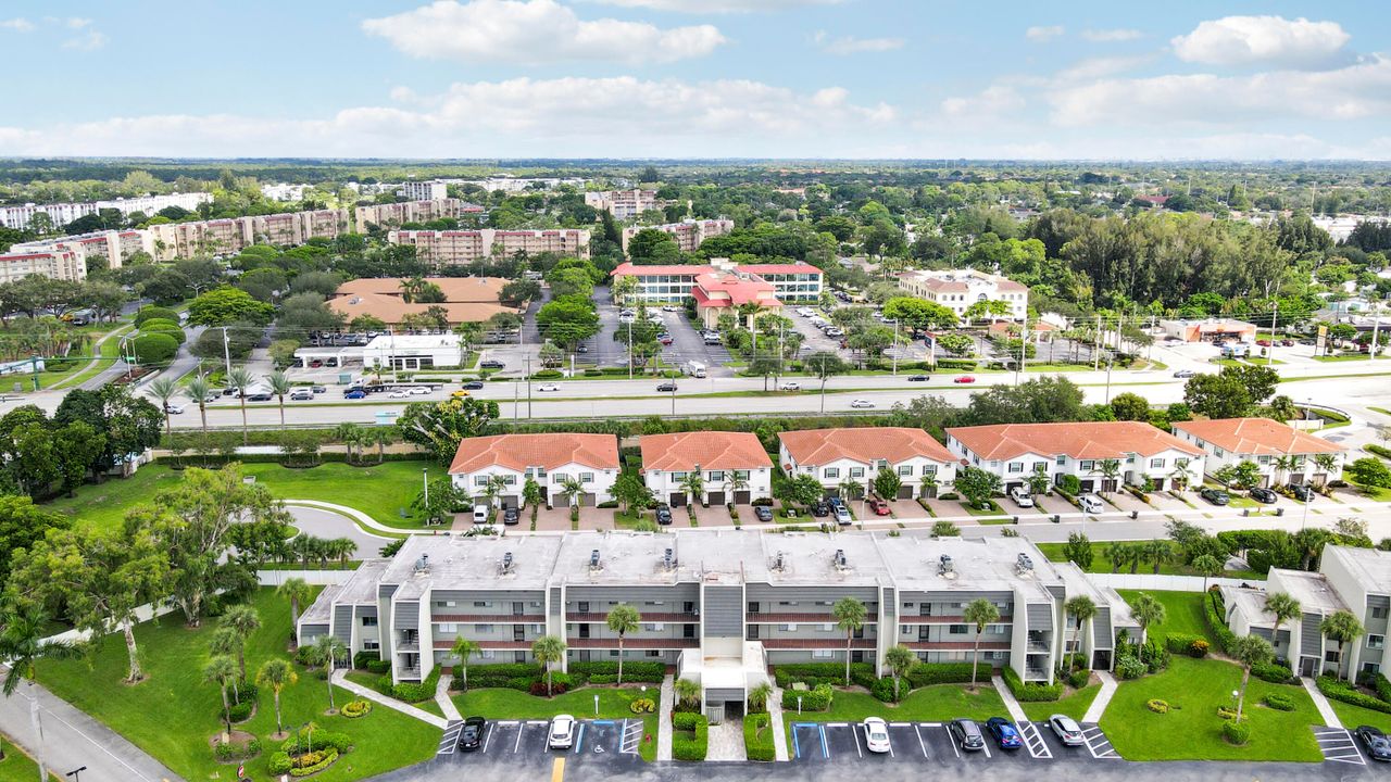 For Sale: $199,000 (2 beds, 2 baths, 1050 Square Feet)