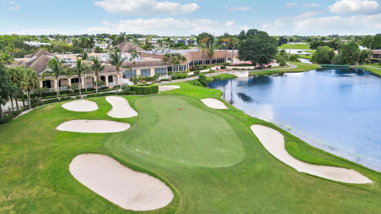 For Sale: $199,000 (2 beds, 2 baths, 1050 Square Feet)