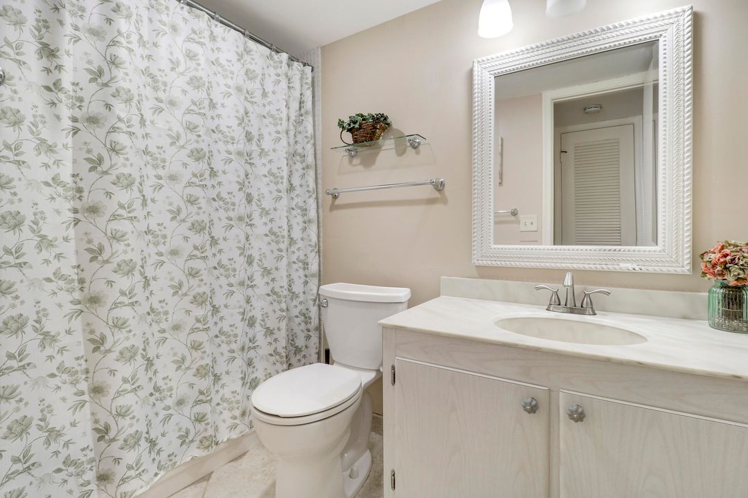 For Sale: $199,000 (2 beds, 2 baths, 1050 Square Feet)