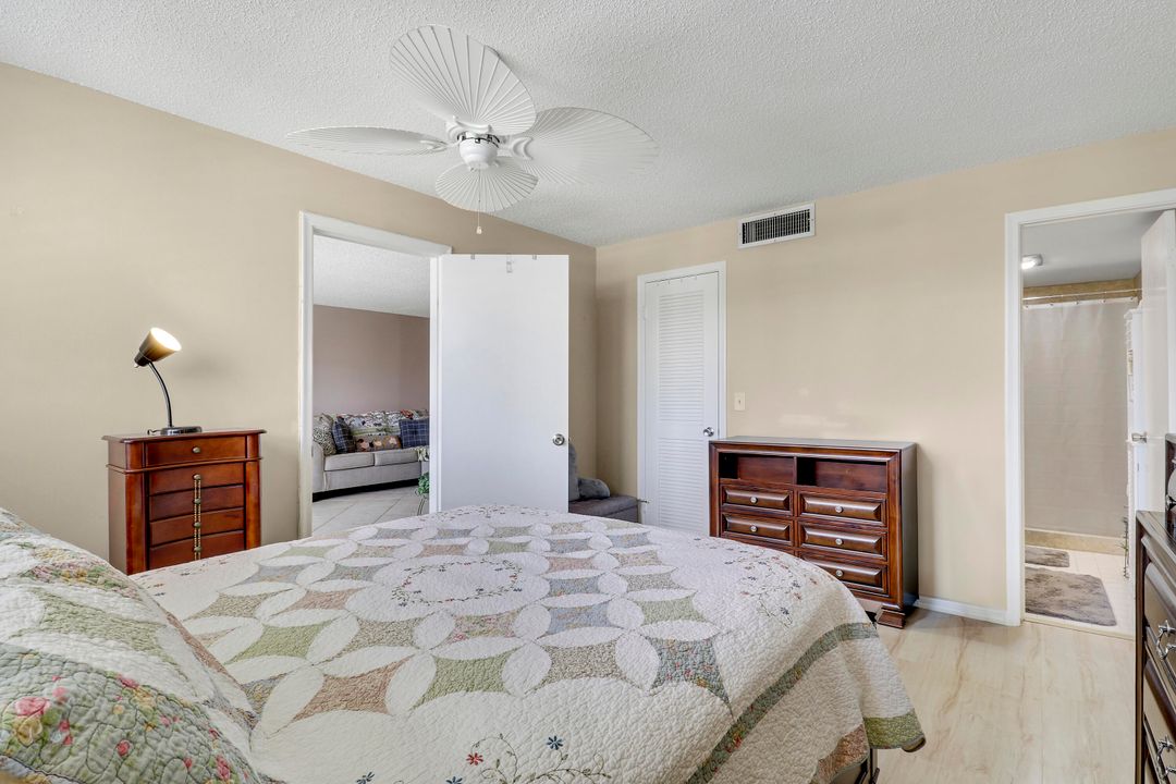 For Sale: $199,000 (2 beds, 2 baths, 1050 Square Feet)