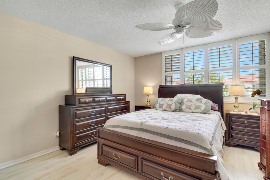 For Sale: $199,000 (2 beds, 2 baths, 1050 Square Feet)