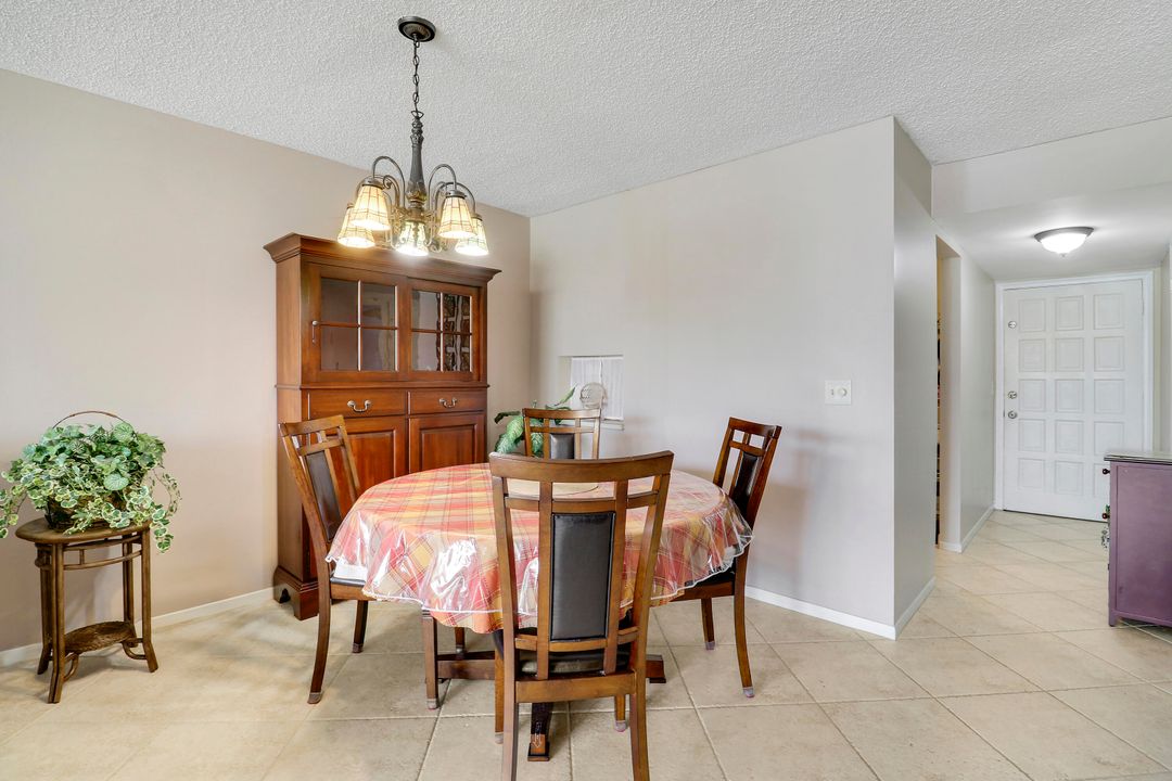 For Sale: $199,000 (2 beds, 2 baths, 1050 Square Feet)