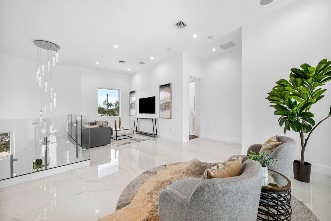 На продажу: $5,750,000 (6 спален, 6 ванн, 5858 Квадратных фут)