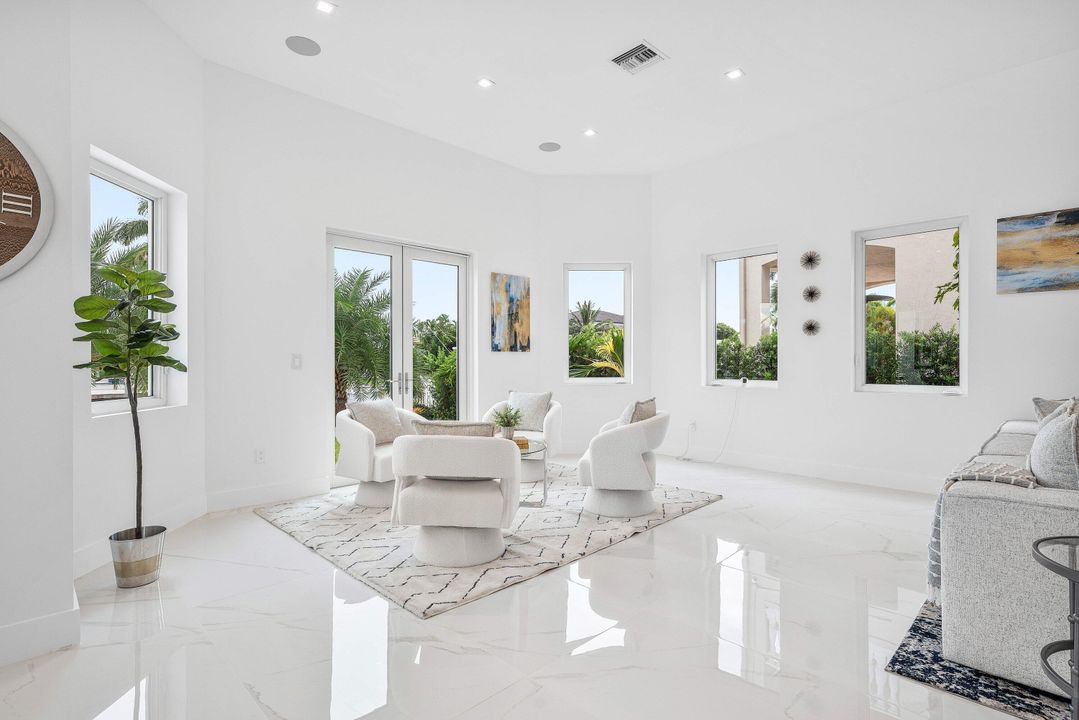 На продажу: $5,750,000 (6 спален, 6 ванн, 5858 Квадратных фут)