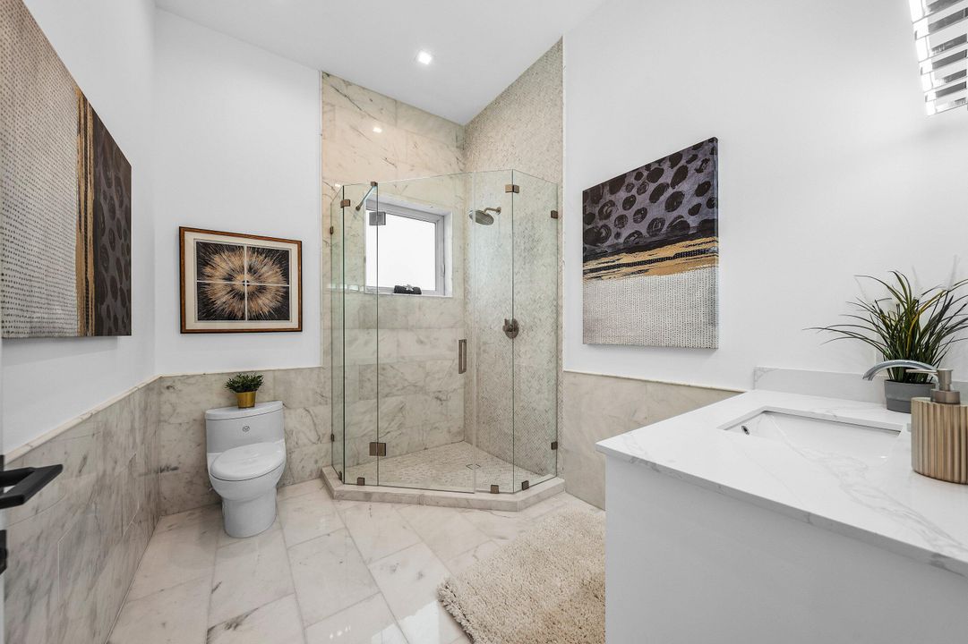 На продажу: $5,750,000 (6 спален, 6 ванн, 5858 Квадратных фут)