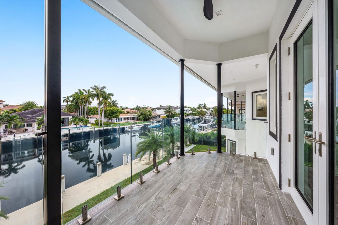 На продажу: $5,750,000 (6 спален, 6 ванн, 5858 Квадратных фут)