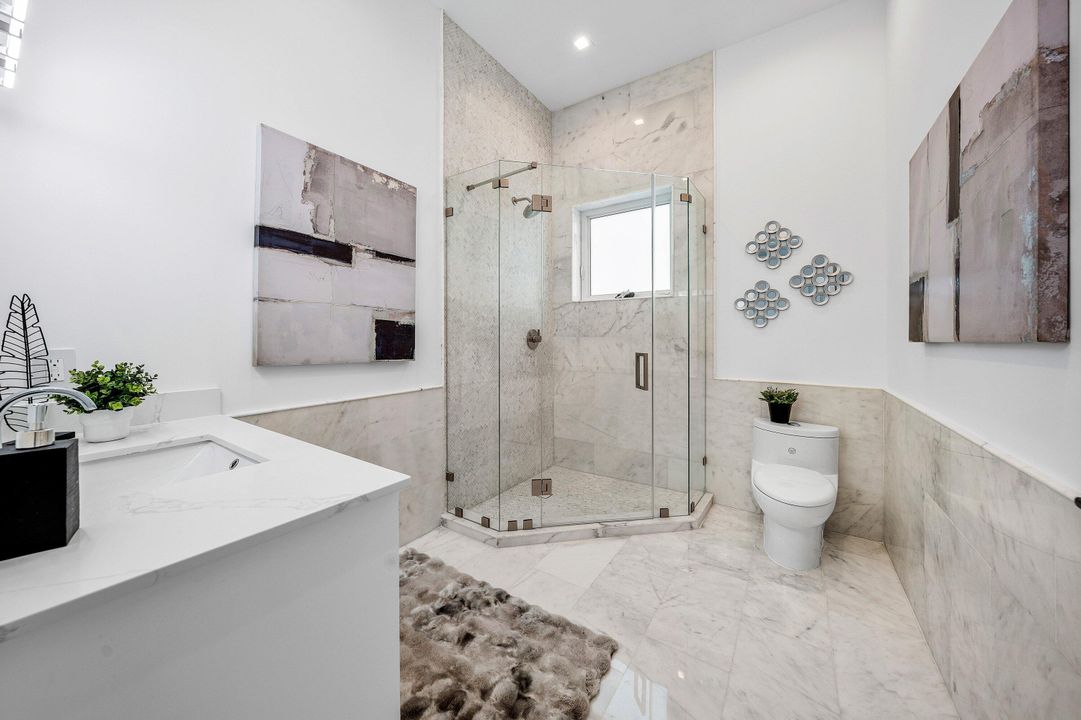 На продажу: $5,750,000 (6 спален, 6 ванн, 5858 Квадратных фут)