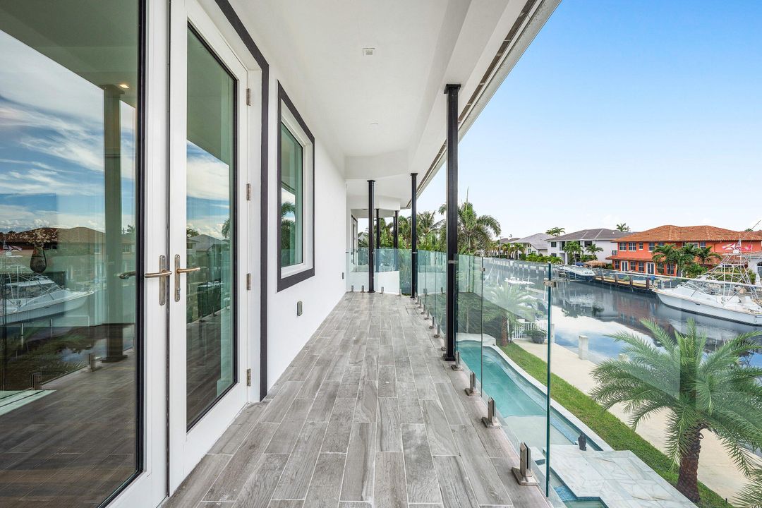 На продажу: $5,750,000 (6 спален, 6 ванн, 5858 Квадратных фут)