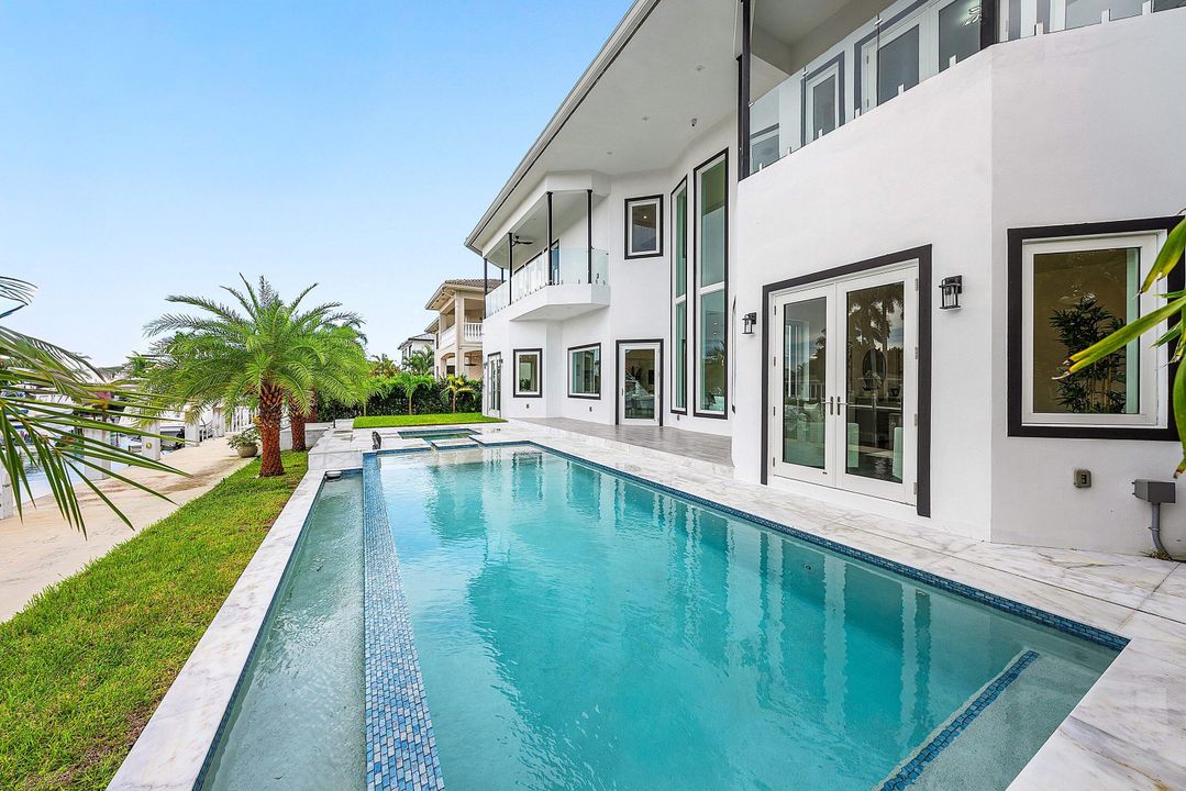 На продажу: $5,750,000 (6 спален, 6 ванн, 5858 Квадратных фут)