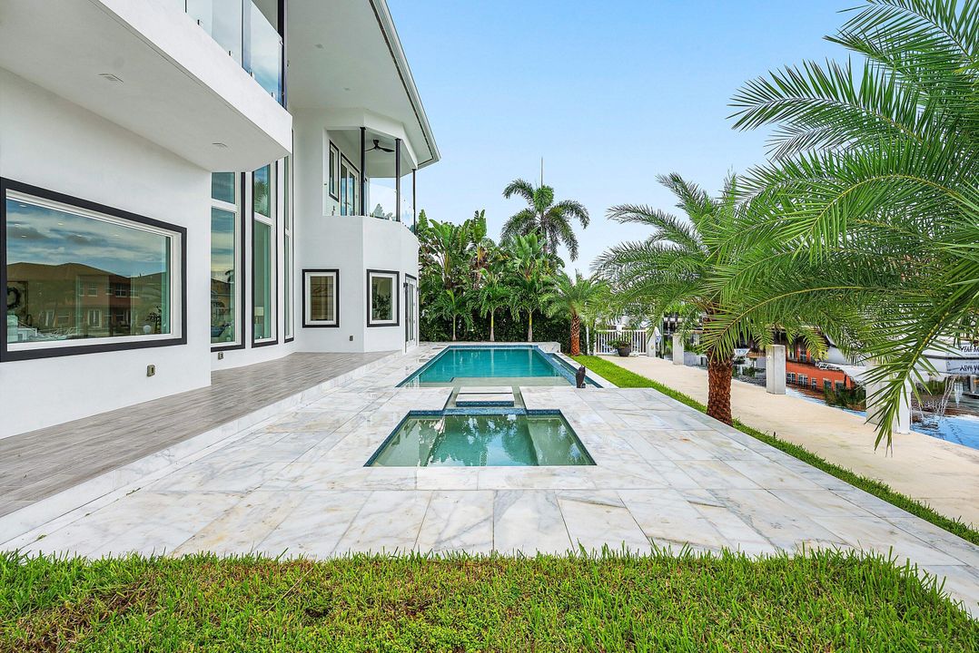 На продажу: $5,750,000 (6 спален, 6 ванн, 5858 Квадратных фут)