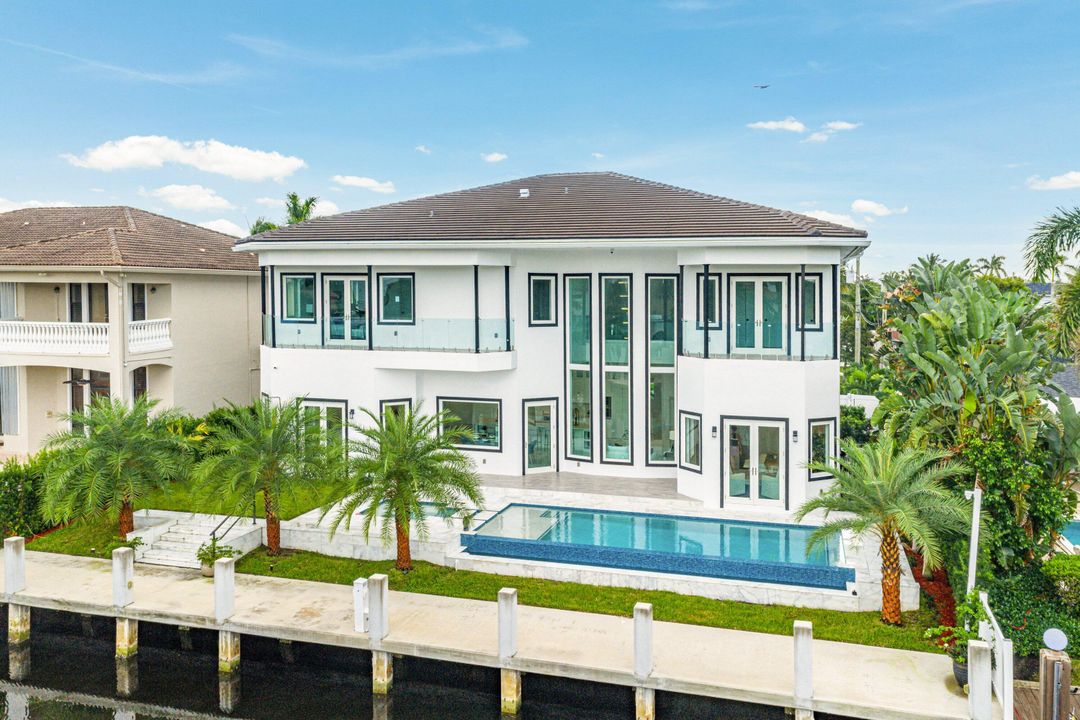 На продажу: $5,750,000 (6 спален, 6 ванн, 5858 Квадратных фут)