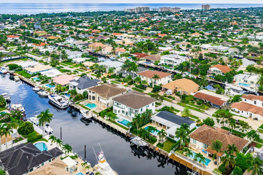 На продажу: $5,750,000 (6 спален, 6 ванн, 5858 Квадратных фут)