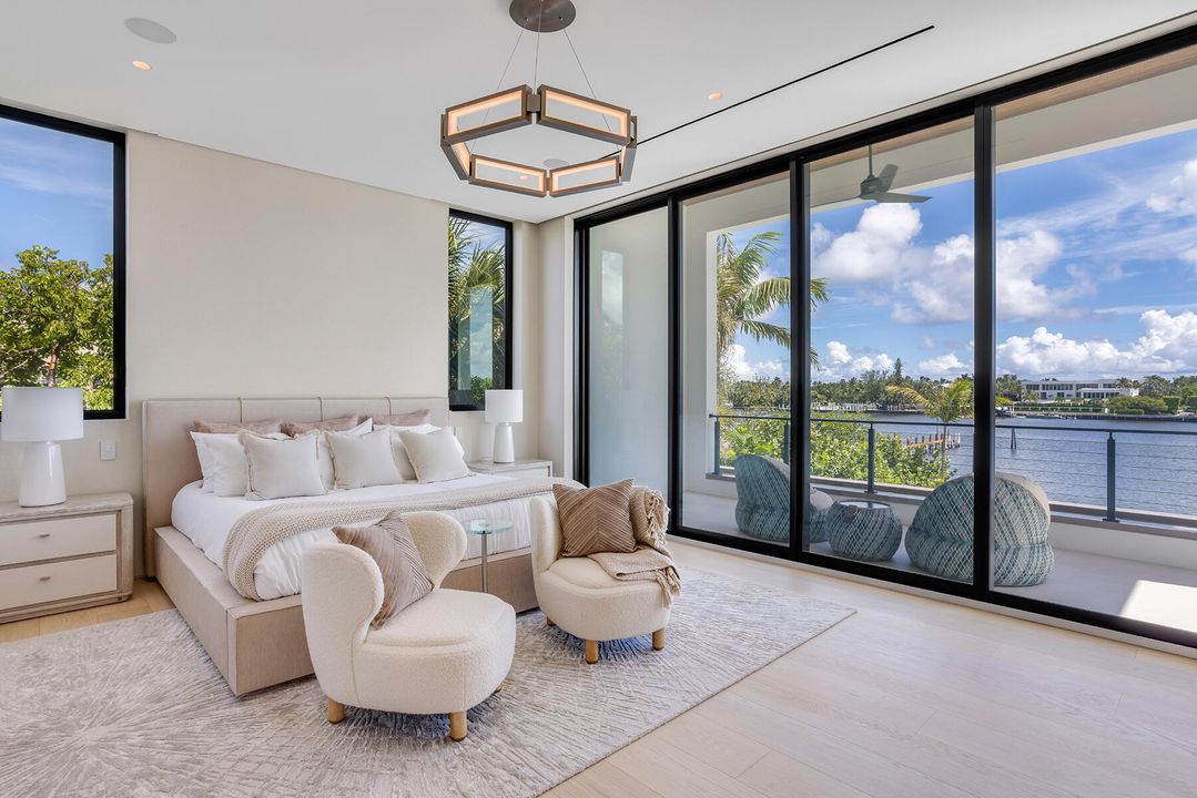 For Sale: $21,000,000 (7 beds, 8 baths, 7631 Square Feet)