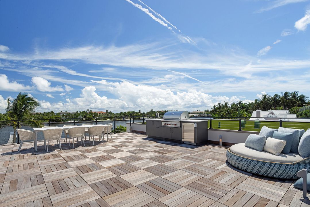 For Sale: $21,000,000 (7 beds, 8 baths, 7631 Square Feet)