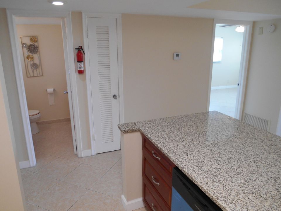 Active With Contract: $94,900 (1 beds, 1 baths, 754 Square Feet)