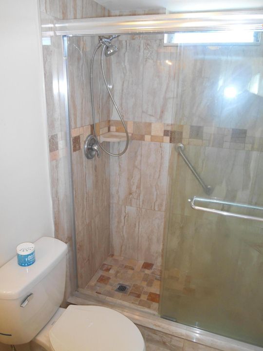 Active With Contract: $94,900 (1 beds, 1 baths, 754 Square Feet)