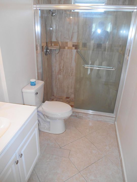 Active With Contract: $94,900 (1 beds, 1 baths, 754 Square Feet)