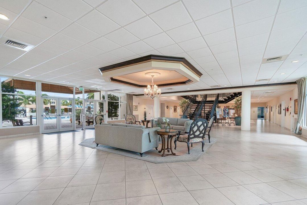 Active With Contract: $94,900 (1 beds, 1 baths, 754 Square Feet)