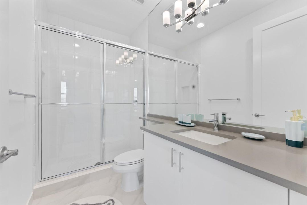 For Sale: $2,870,000 (5 beds, 5 baths, 5256 Square Feet)