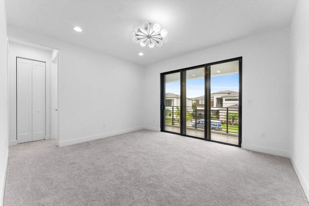 For Sale: $2,870,000 (5 beds, 5 baths, 5256 Square Feet)