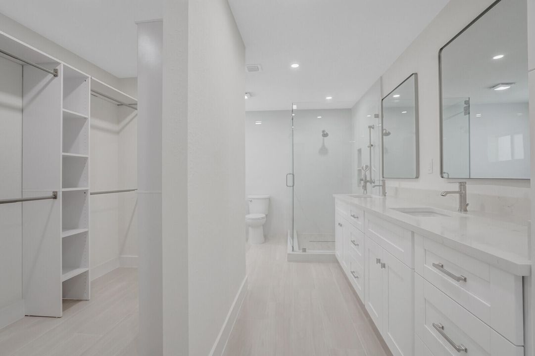 合同活跃: $4,650 (3 贝兹, 3 浴室, 1835 平方英尺)