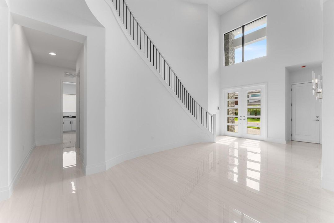 For Sale: $2,870,000 (5 beds, 5 baths, 5256 Square Feet)