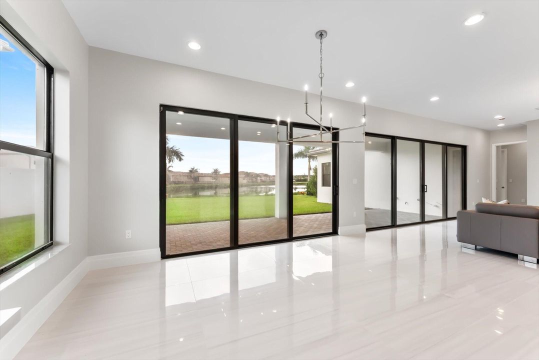 For Sale: $2,870,000 (5 beds, 5 baths, 5256 Square Feet)