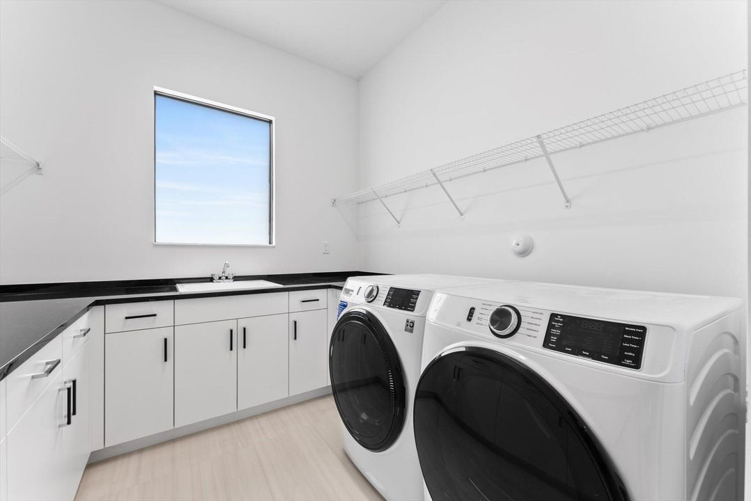 For Sale: $2,870,000 (5 beds, 5 baths, 5256 Square Feet)