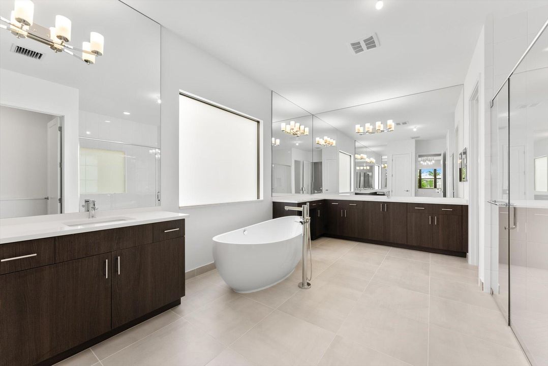 For Sale: $2,870,000 (5 beds, 5 baths, 5256 Square Feet)