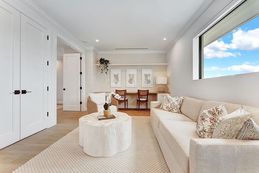 На продажу: $6,499,000 (5 спален, 4 ванн, 3858 Квадратных фут)