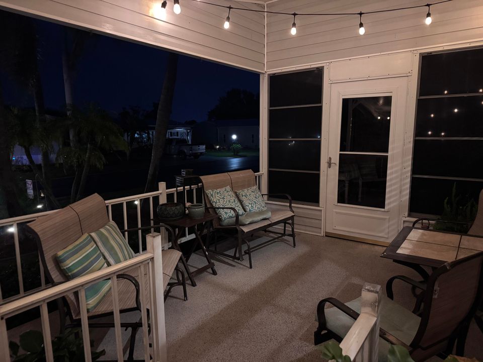 Active With Contract: $207,000 (2 beds, 2 baths, 1776 Square Feet)