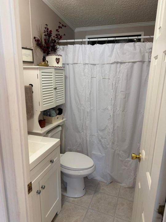 Active With Contract: $207,000 (2 beds, 2 baths, 1776 Square Feet)