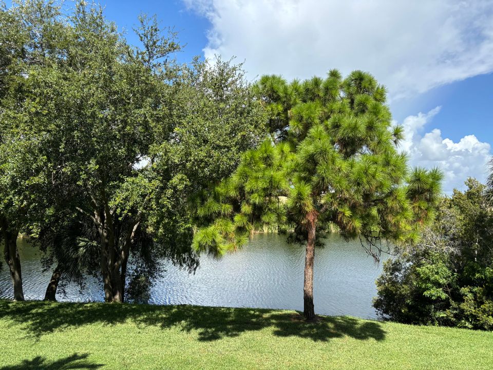 出租: $2,800 (2 贝兹, 2 浴室, 1414 平方英尺)