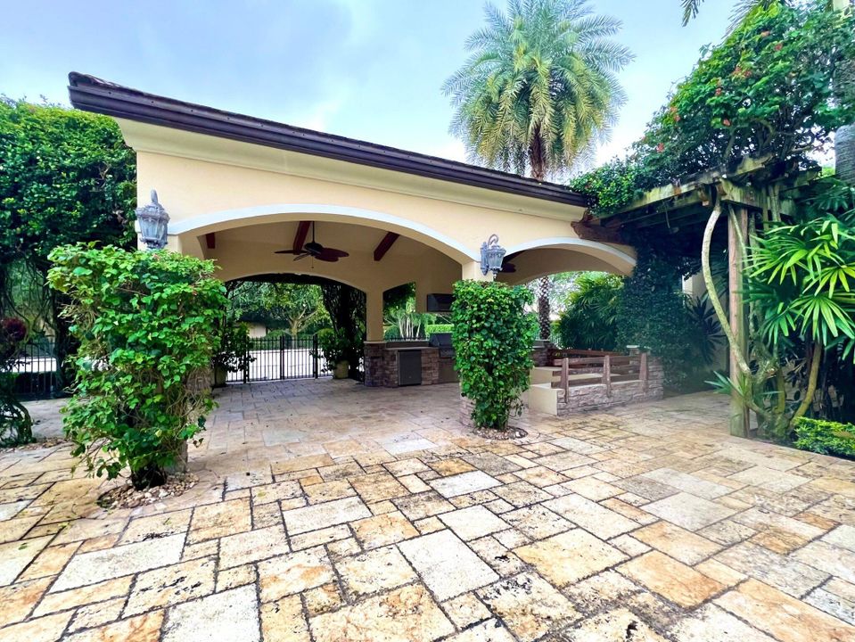 En Venta: $4,900,000 (5 camas, 6 baños, 6053 Pies cuadrados)