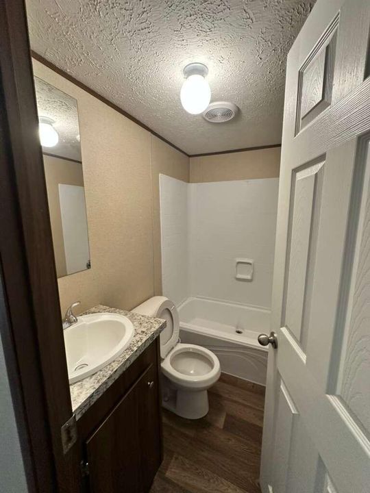 待售: $204,900 (3 贝兹, 2 浴室, 924 平方英尺)